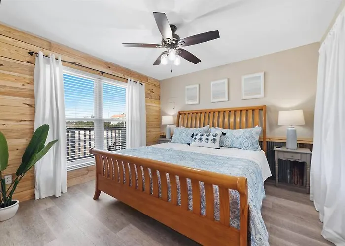 Holiday home Heated Pool - No Pool Heating Fee - Walk2beach - Fire Pit - Pet Friendly