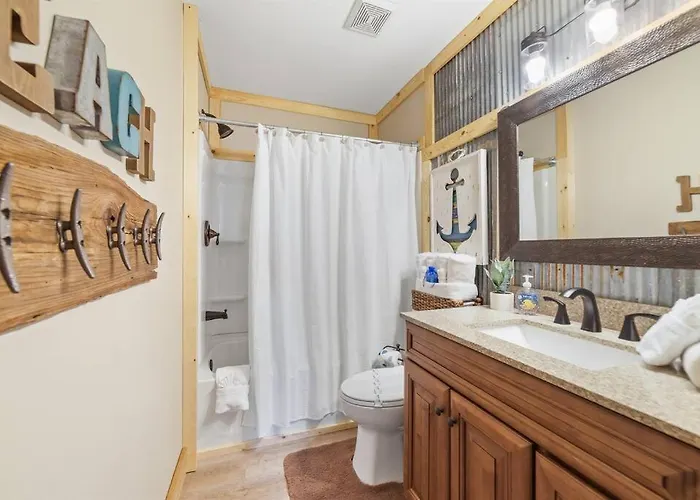 Holiday home Heated Pool - No Pool Heating Fee - Walk2beach - Fire Pit - Pet Friendly *