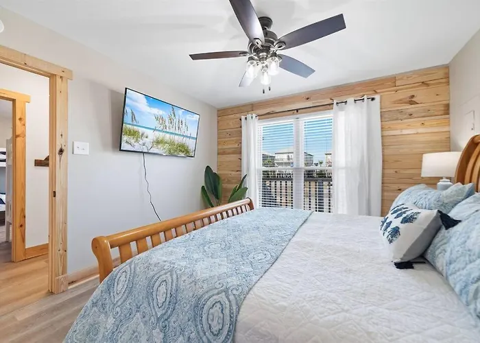 Holiday home Heated Pool - No Pool Heating Fee - Walk2beach - Fire Pit - Pet Friendly
