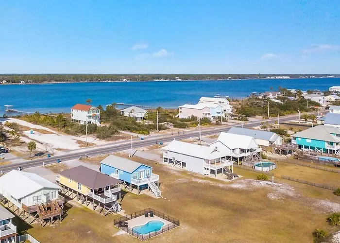 Holiday home Heated Pool - No Pool Heating Fee - Walk2beach - Fire Pit - Pet Friendly *
